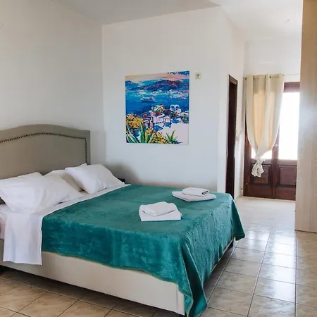 Firostefani Holiday home *